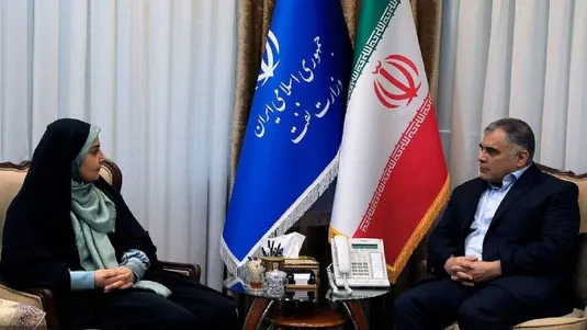 تبادل&zwnj;نظر وزرای نفت و راه و شهرسازی در حوزه انرژی