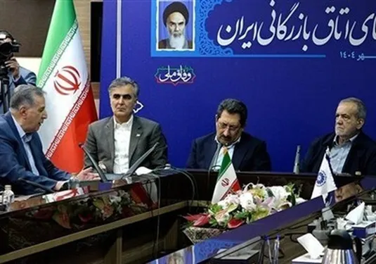 دیدار بخش خصوصی با رئیس&zwnj;جمهور؛ انتقاد از بروکراسی دولتی تا در خواست برای اصلاح پیمان سپاری ارزی