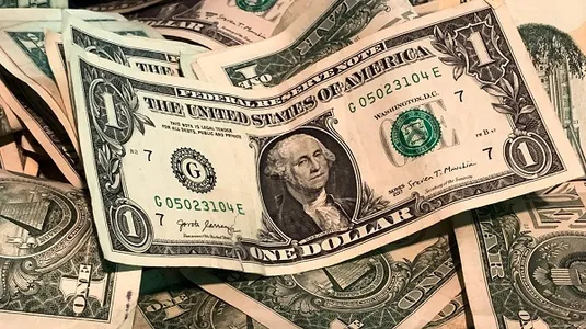 تخصیص ۱.۵میلیارددلار برای ذخایر استراتژیک کالای اساسی در۱۴۰۴