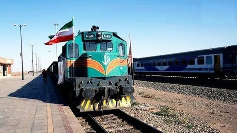 خروج قطار مسافری تهران - مشهد از خط