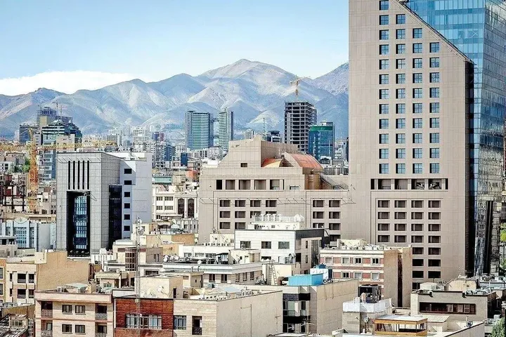 بازار مسکن را بانک‌ها و کمبود زمین به بن‌بست کشانده‌ است
