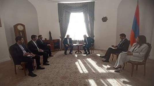دیدار معاون رئیس&zwnj;جمهور و رئیس سازمان برنامه و بودجه کشور با معاون نخست&zwnj;وزیر ارمنستان