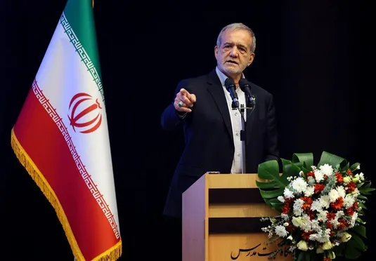 پزشکیان: نباید بپذیریم فرزندان&zwnj;مان در مدارس کانکسی آموزش ببینند