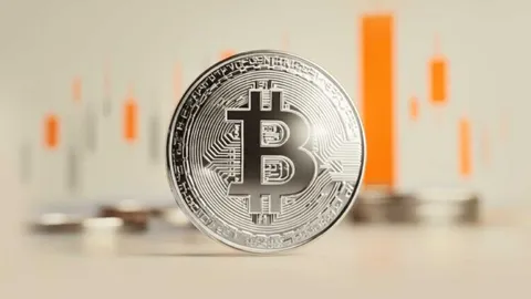 بیت‌کوین در محدوده ۸۰ هزار دلار ماند